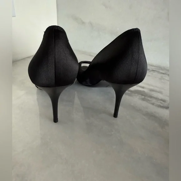 Salvatore Ferragamo Black Satin Pleated Peep-Toe Heels • 9 • NEW - Picture 5 of 11